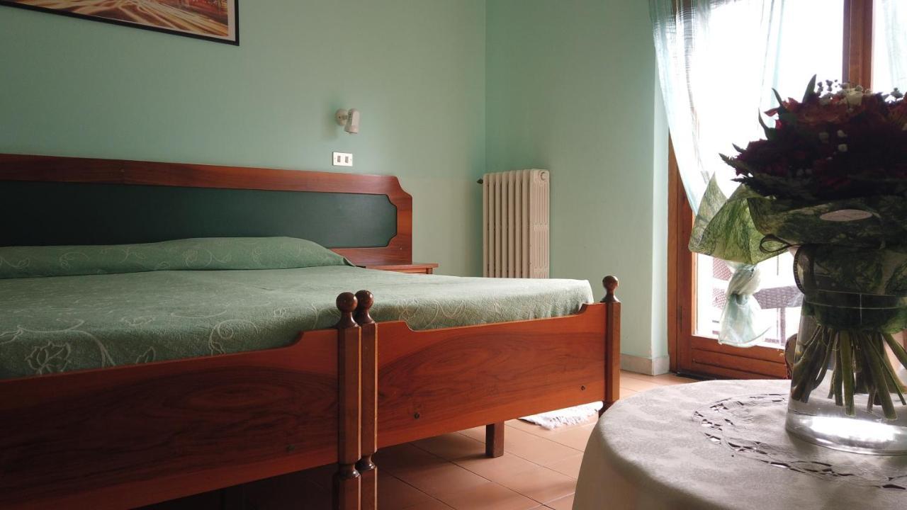 Hotel Cristina Verrayes Bagian luar foto
